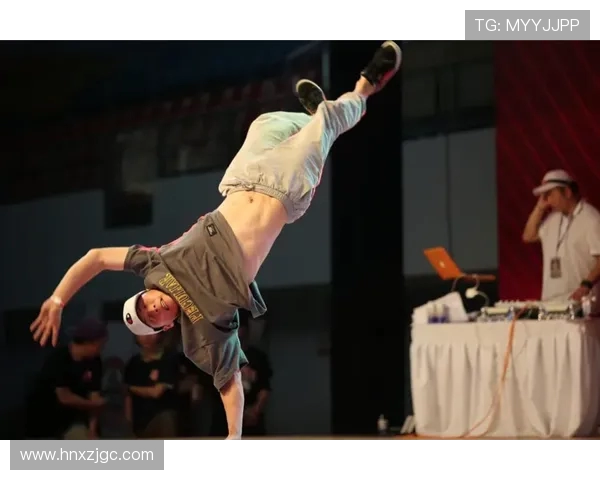 成都街舞队在世界攀岩锦标赛中的耐力表现分析与点评