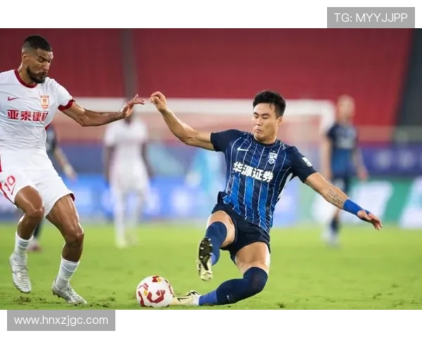 武汉足球队战术变革引发热议新思路助力球队崛起与发展