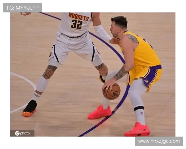 10月3日季前赛掘金对湖人精彩对决回顾与分析