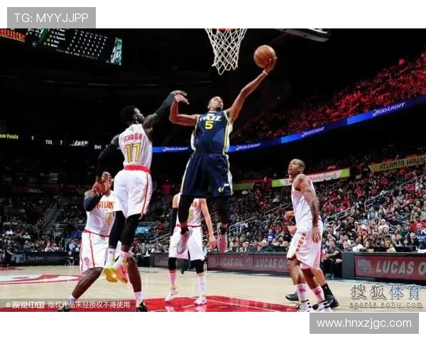 2015年NBA东部决赛骑士与老鹰第三场精彩对决回顾与分析 2015年NBA东部决赛骑士与老鹰第三场精彩对决回顾与分析