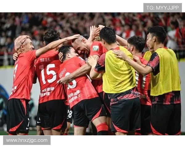 中超激战深圳队迎战建业队双方全力争夺宝贵积分之战即将上演 中超激战深圳队迎战建业队双方全力争夺宝贵积分之战即将上演