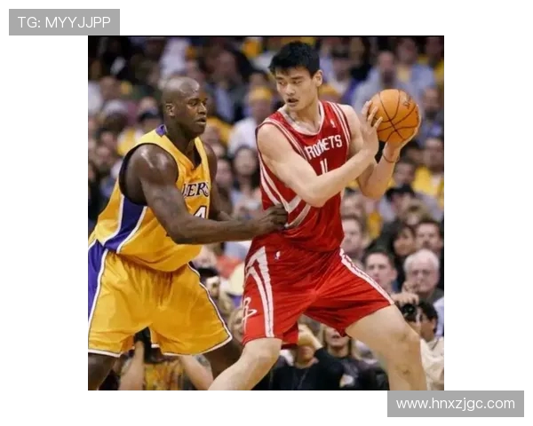 奥尼尔与录像中的姚明对决谁才是篮球巨星的真正代表 奥尼尔与录像中的姚明对决谁才是篮球巨星的真正代表